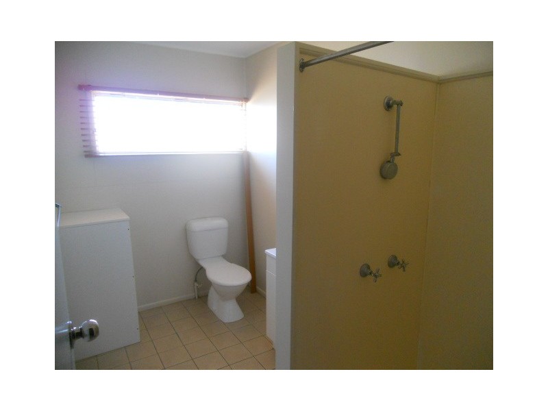 2 / 13 Dudley Road, Proserpine QLD 4800