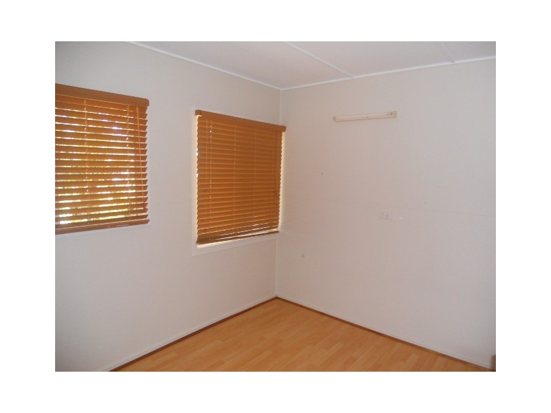2 / 13 Dudley Road, Proserpine QLD 4800