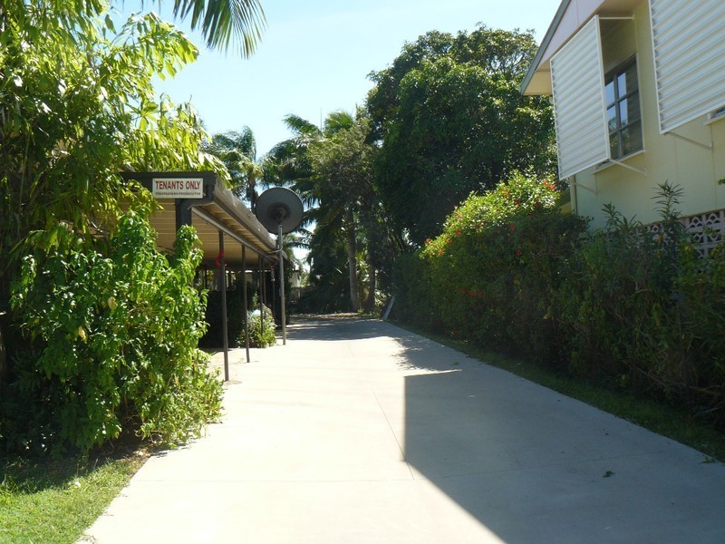 4 / 13 Davy Avenue, Proserpine QLD 4800