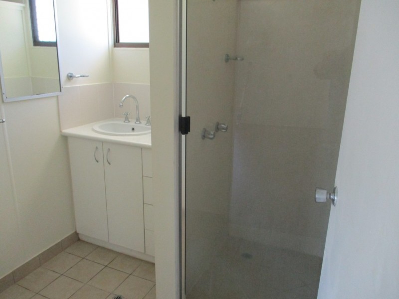 1 / 16 Usher Road, Mount Julian QLD 4800