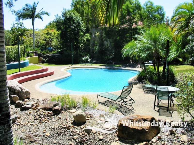 1402 Cascade Condominium, Laguna Quays QLD 4800
