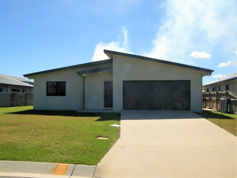 11 Golden Wattle Street, Proserpine QLD 4800
