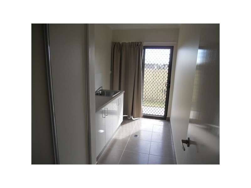 19 Honey Myrtle Street, Proserpine QLD 4800