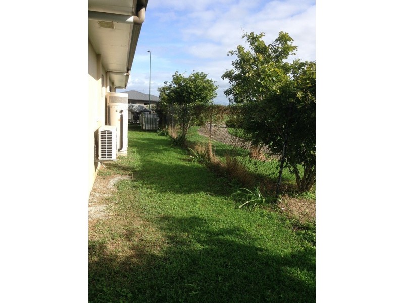 7 Golden Wattle Street, Proserpine QLD 4800