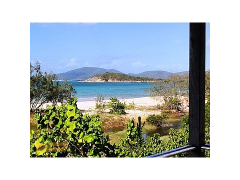 84 Gloucester Avenue, Hideaway Bay QLD 4800