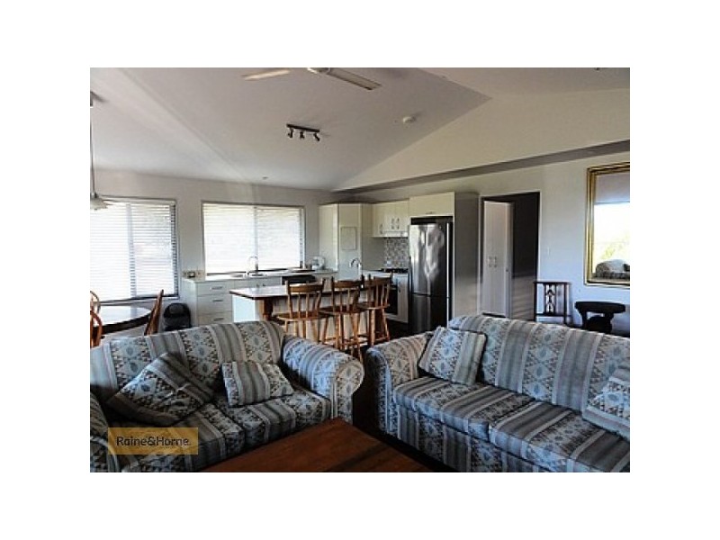 84 Gloucester Avenue, Hideaway Bay QLD 4800