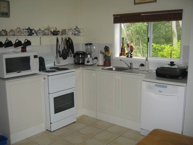 38 Whyte Avenue, Brisk Bay QLD 4805