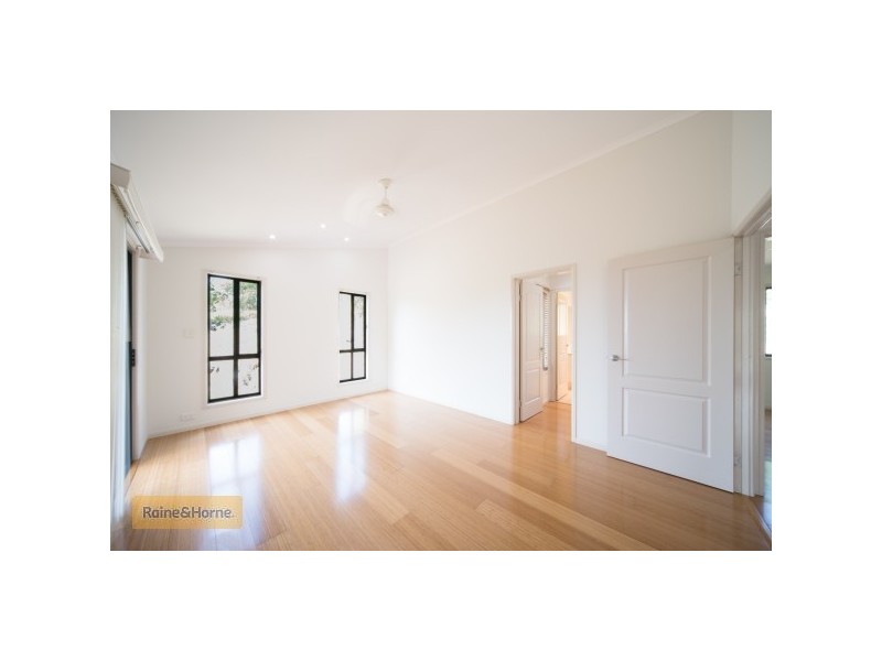35 Rattray Ave, Hideaway Bay QLD 4800