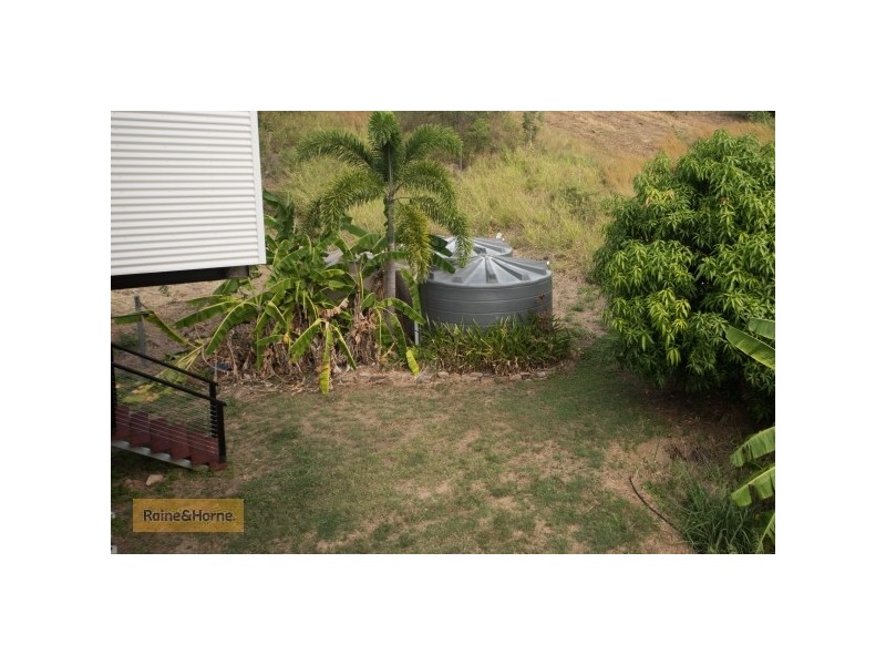 35 Rattray Ave, Hideaway Bay QLD 4800