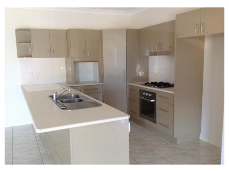 1 / 4 Honey Myrtle Street, Proserpine QLD 4800
