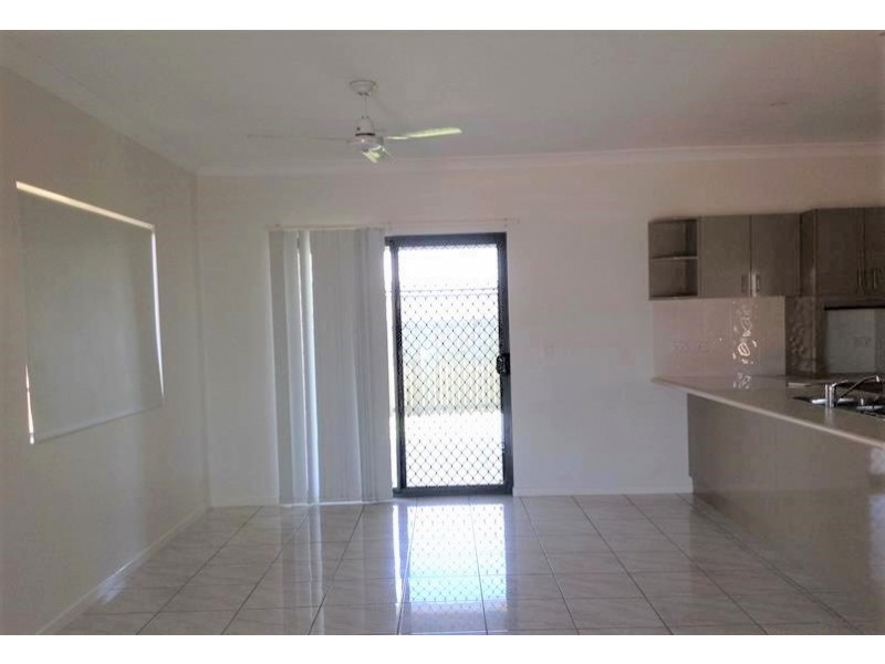 1 / 4 Honey Myrtle Street, Proserpine QLD 4800