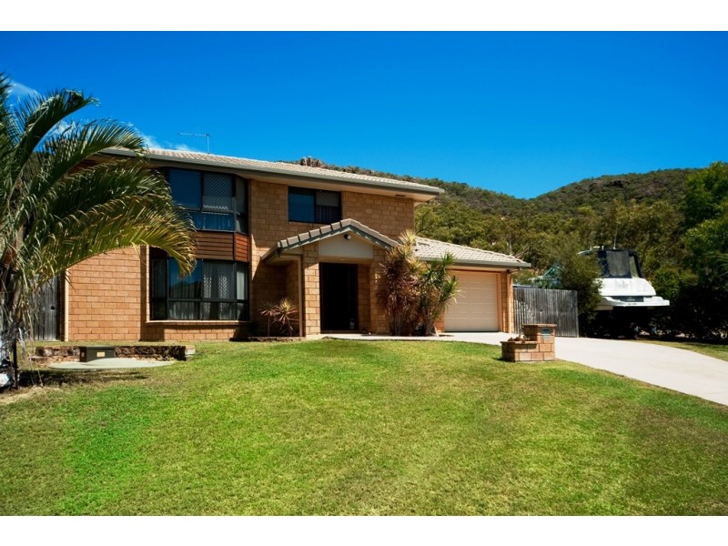 111 Gloucester Avenue, Hideaway Bay QLD 4800