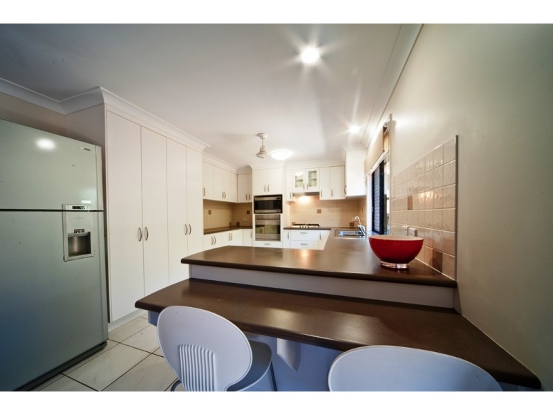 111 Gloucester Avenue, Hideaway Bay QLD 4800