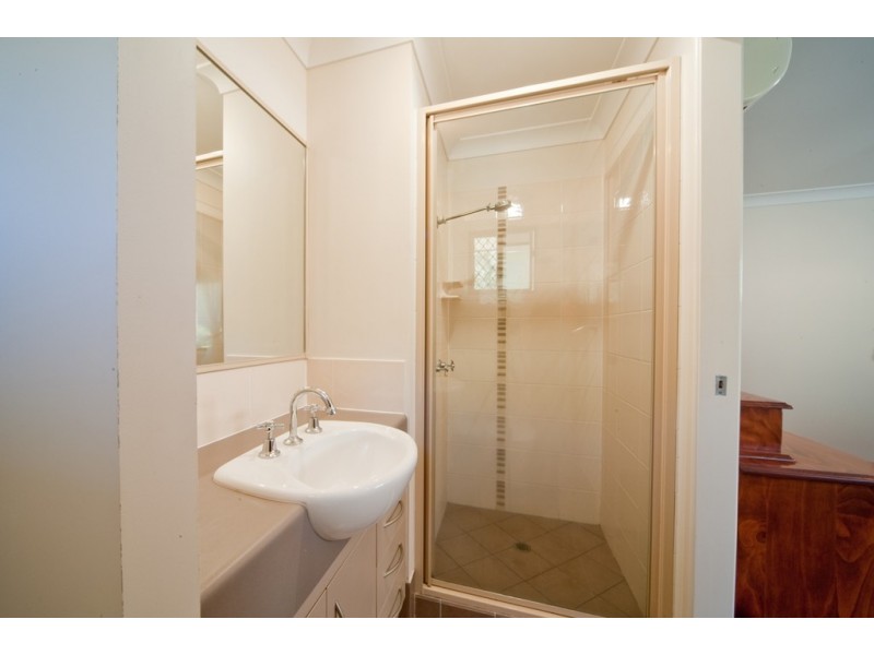 111 Gloucester Avenue, Hideaway Bay QLD 4800