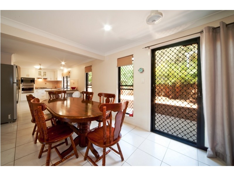 111 Gloucester Avenue, Hideaway Bay QLD 4800