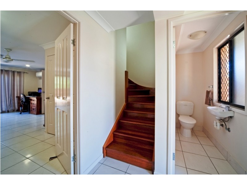 111 Gloucester Avenue, Hideaway Bay QLD 4800