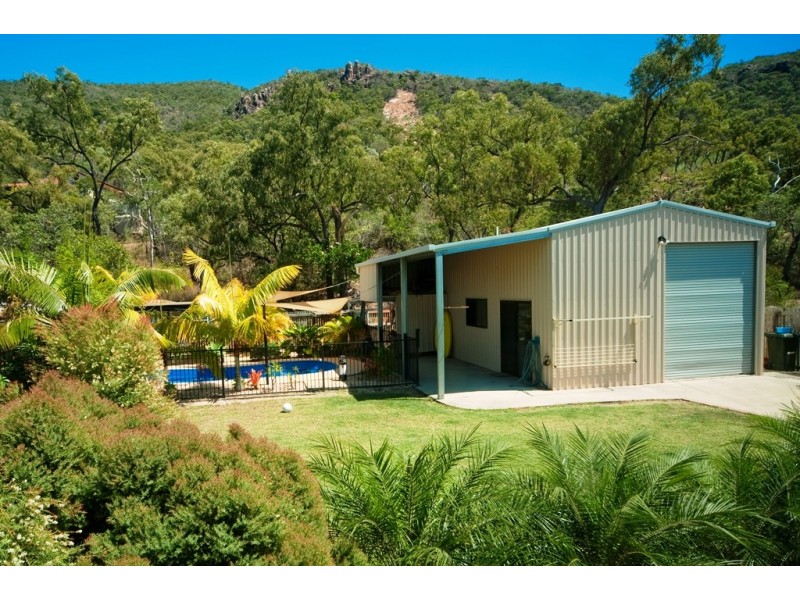 111 Gloucester Avenue, Hideaway Bay QLD 4800