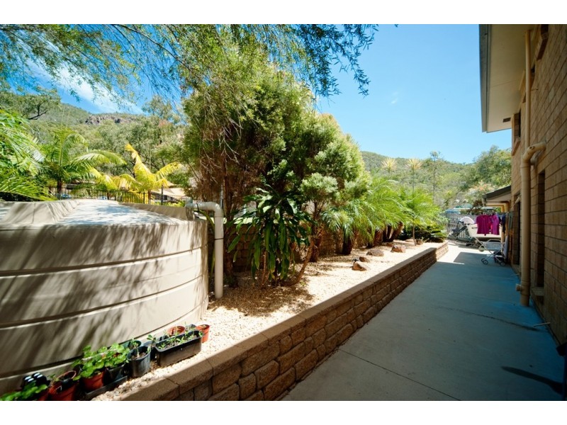 111 Gloucester Avenue, Hideaway Bay QLD 4800