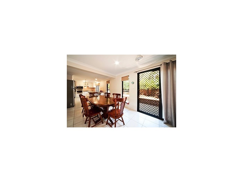 111 Gloucester Avenue, Hideaway Bay QLD 4800