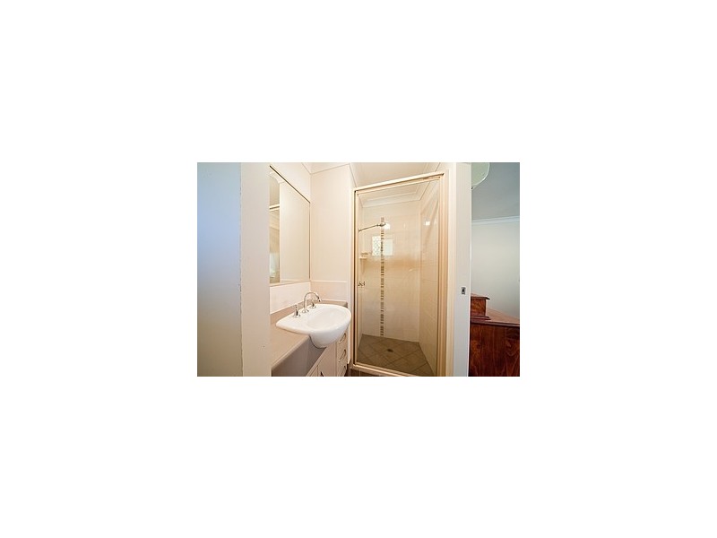 111 Gloucester Avenue, Hideaway Bay QLD 4800