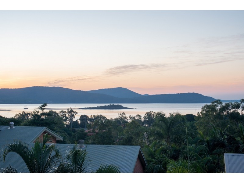59 Eshelby Drive, Cannonvale QLD 4802
