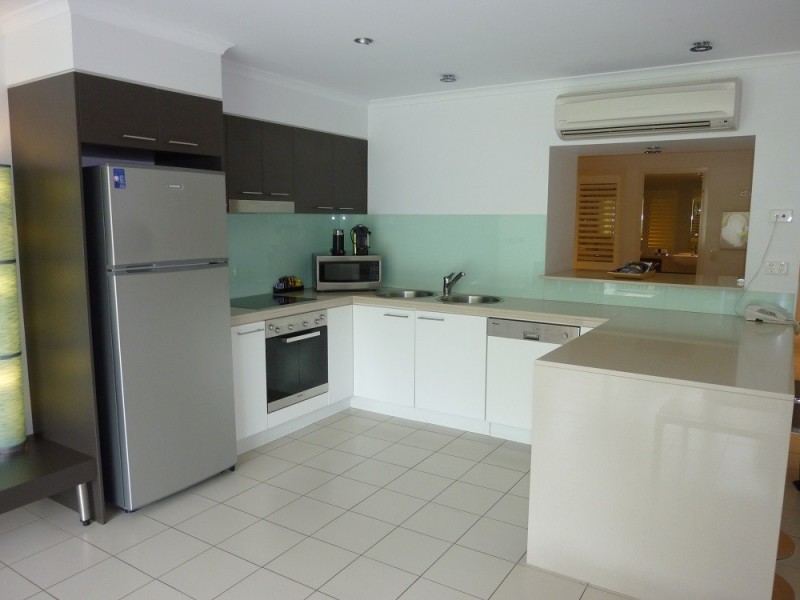 Unit 108 Marina Shores Shingley Dr, Airlie Beach QLD 4802