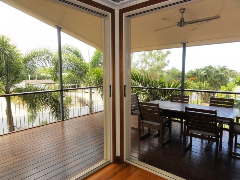 1 Roseric Crescent, Hideaway Bay QLD 4800