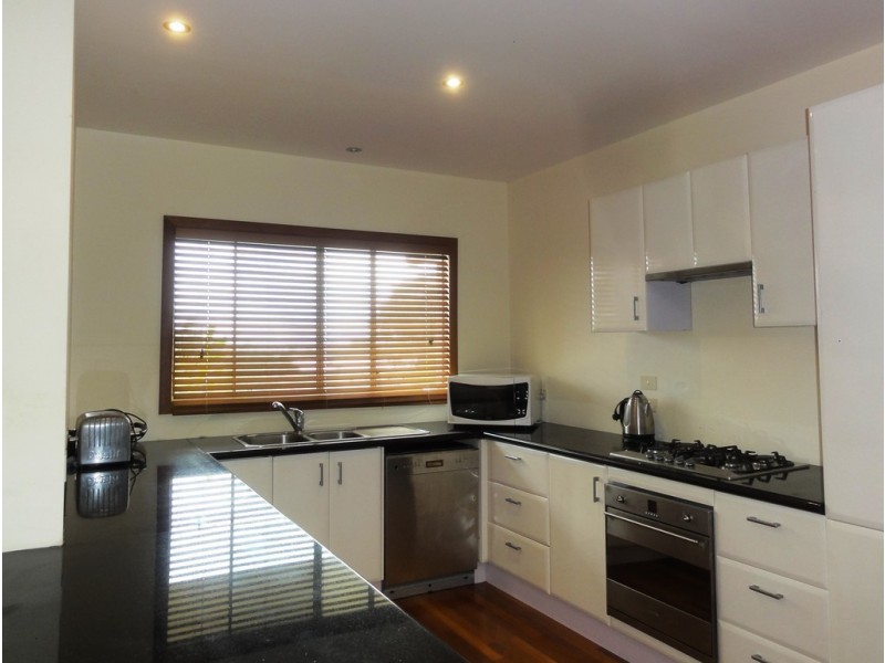 1 Roseric Crescent, Hideaway Bay QLD 4800