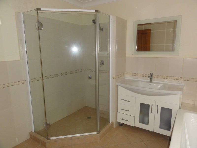 1 Roseric Crescent, Hideaway Bay QLD 4800