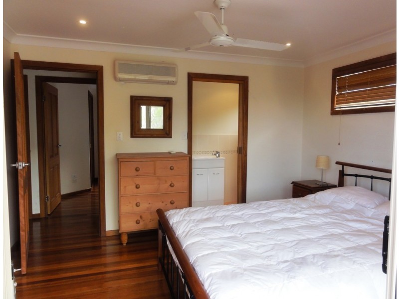 1 Roseric Crescent, Hideaway Bay QLD 4800