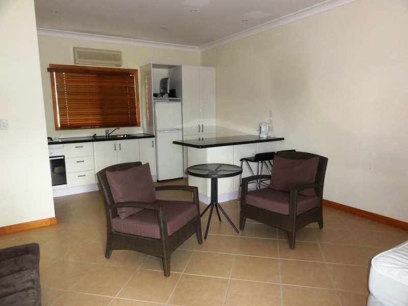 1 Roseric Crescent, Hideaway Bay QLD 4800