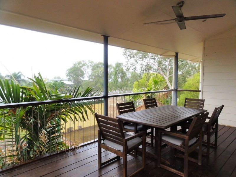 1 Roseric Crescent, Hideaway Bay QLD 4800