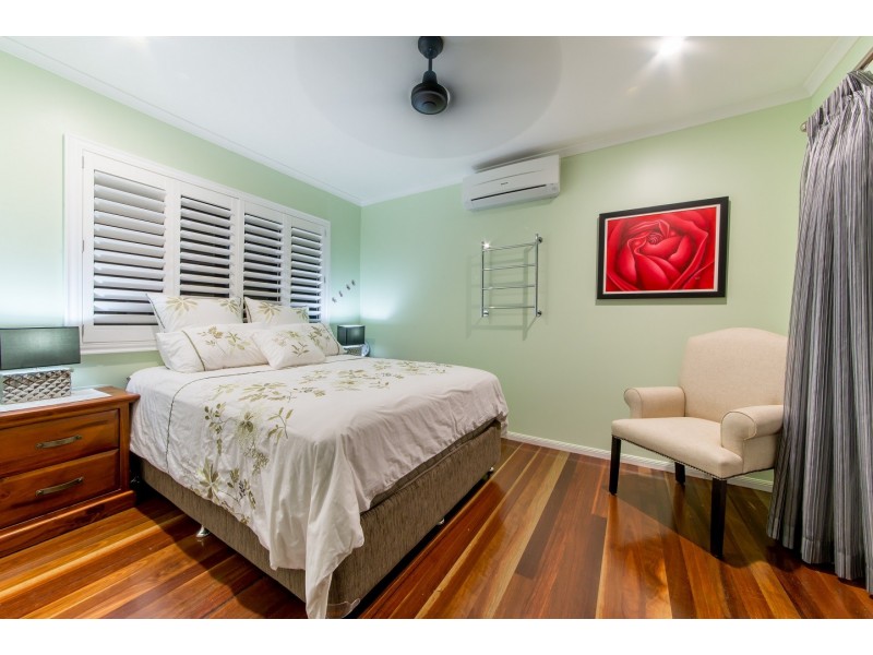 59 Eshelby Drive, Cannonvale QLD 4802