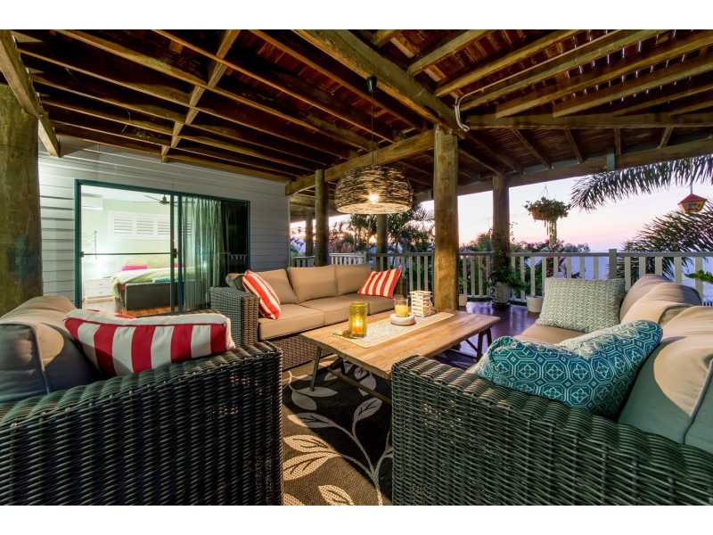 59 Eshelby Drive, Cannonvale QLD 4802