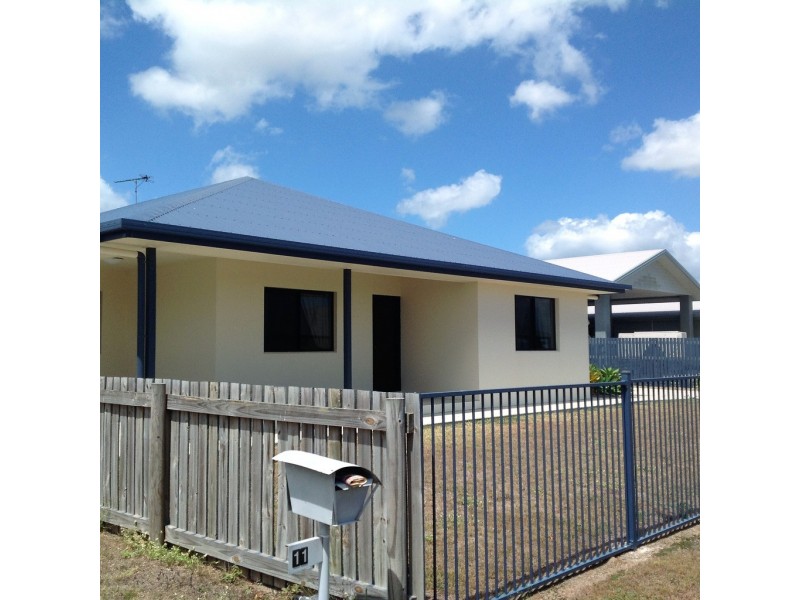 13 Golden Wattle Street, Proserpine QLD 4800