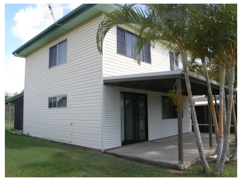 17 Shannon Street, Midge Point QLD 4799