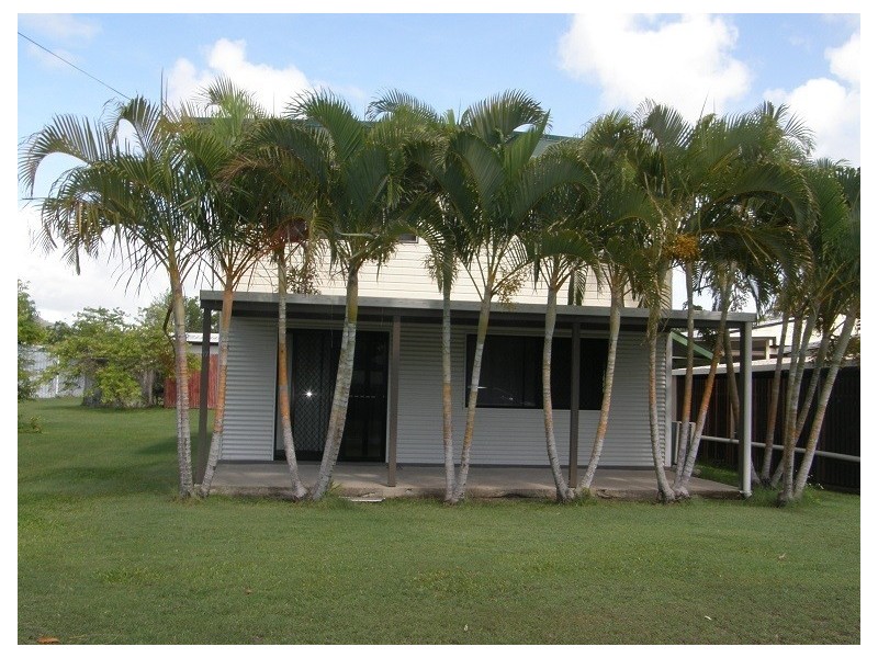 17 Shannon Street, Midge Point QLD 4799