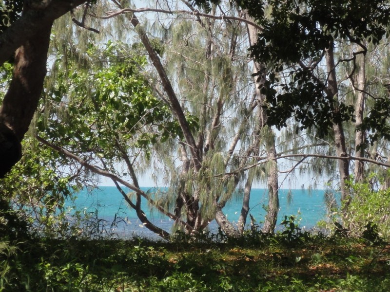 90 Gloucester Avenue, Hideaway Bay QLD 4800