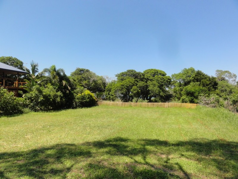 90 Gloucester Avenue, Hideaway Bay QLD 4800