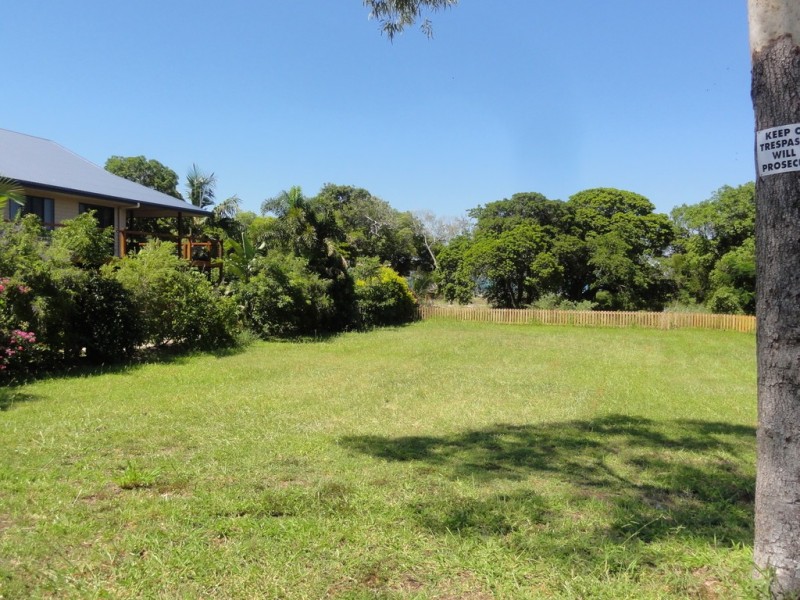90 Gloucester Avenue, Hideaway Bay QLD 4800