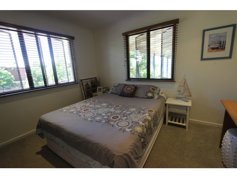 23 Blackcurrant Drive, Hideaway Bay QLD 4800