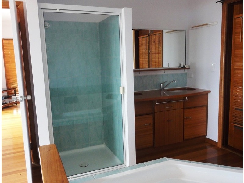 29 Gloucester Ave, Hideaway Bay QLD 4800