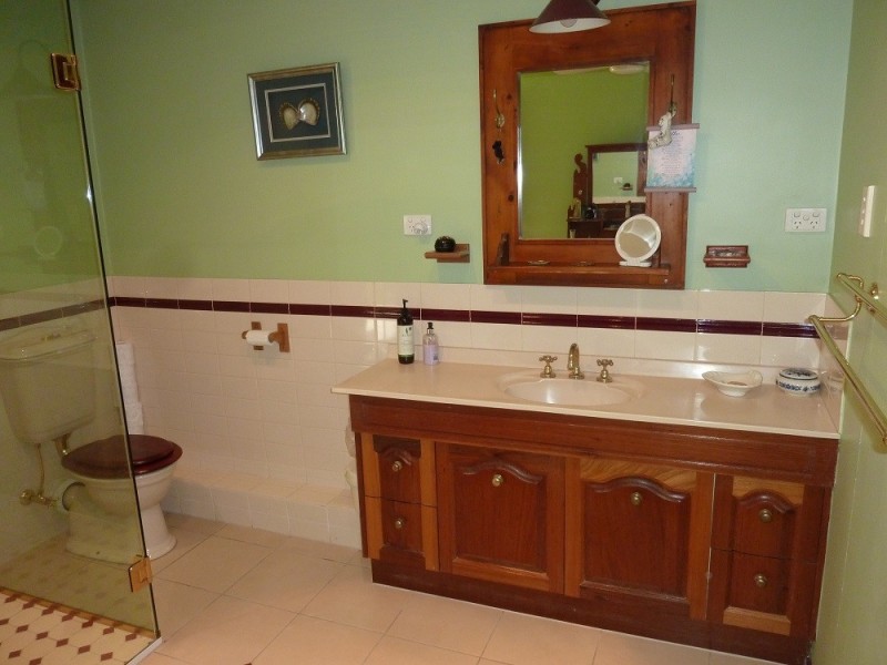 136 Conway Road, Preston QLD 4800