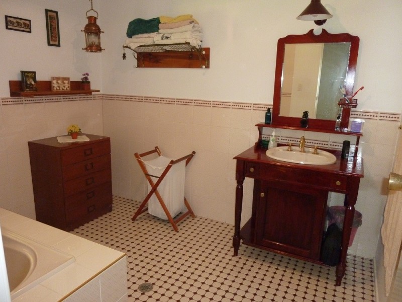 136 Conway Road, Preston QLD 4800