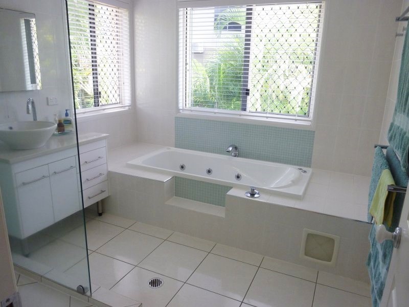 8 Sunset Drive, Jubilee Pocket QLD 4802