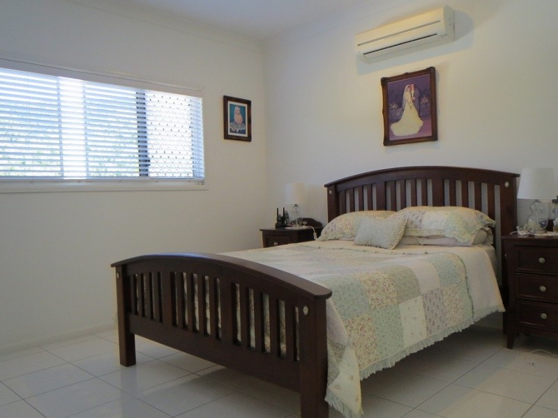 8 Sunset Drive, Jubilee Pocket QLD 4802