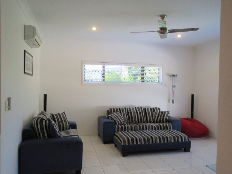8 Sunset Drive, Jubilee Pocket QLD 4802