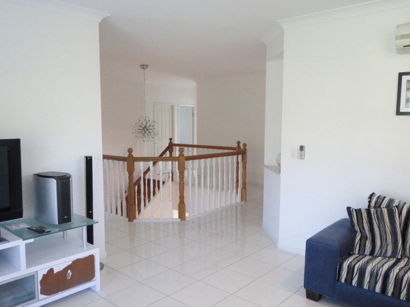 8 Sunset Drive, Jubilee Pocket QLD 4802