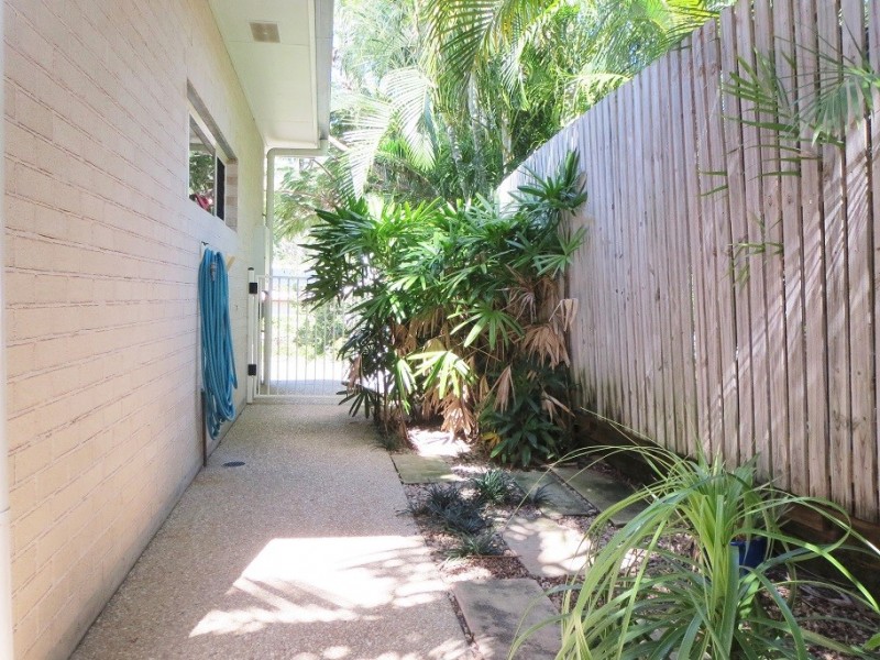 8 Sunset Drive, Jubilee Pocket QLD 4802