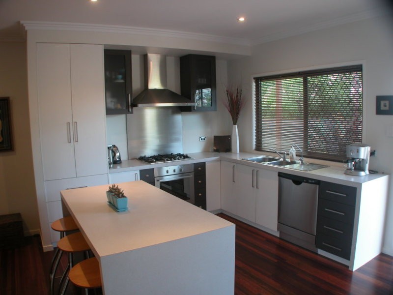 10 Tollington Rd, Bowen QLD 4805